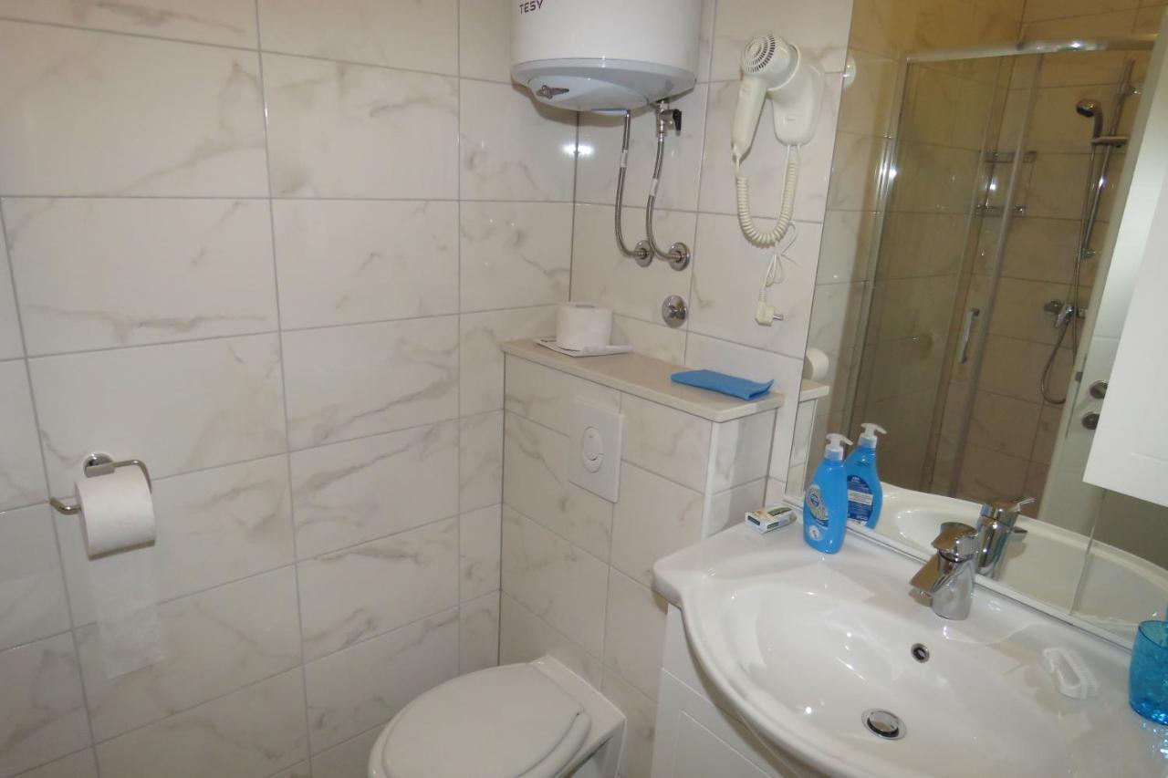 Apartments Caleta Baska Voda Ngoại thất bức ảnh
